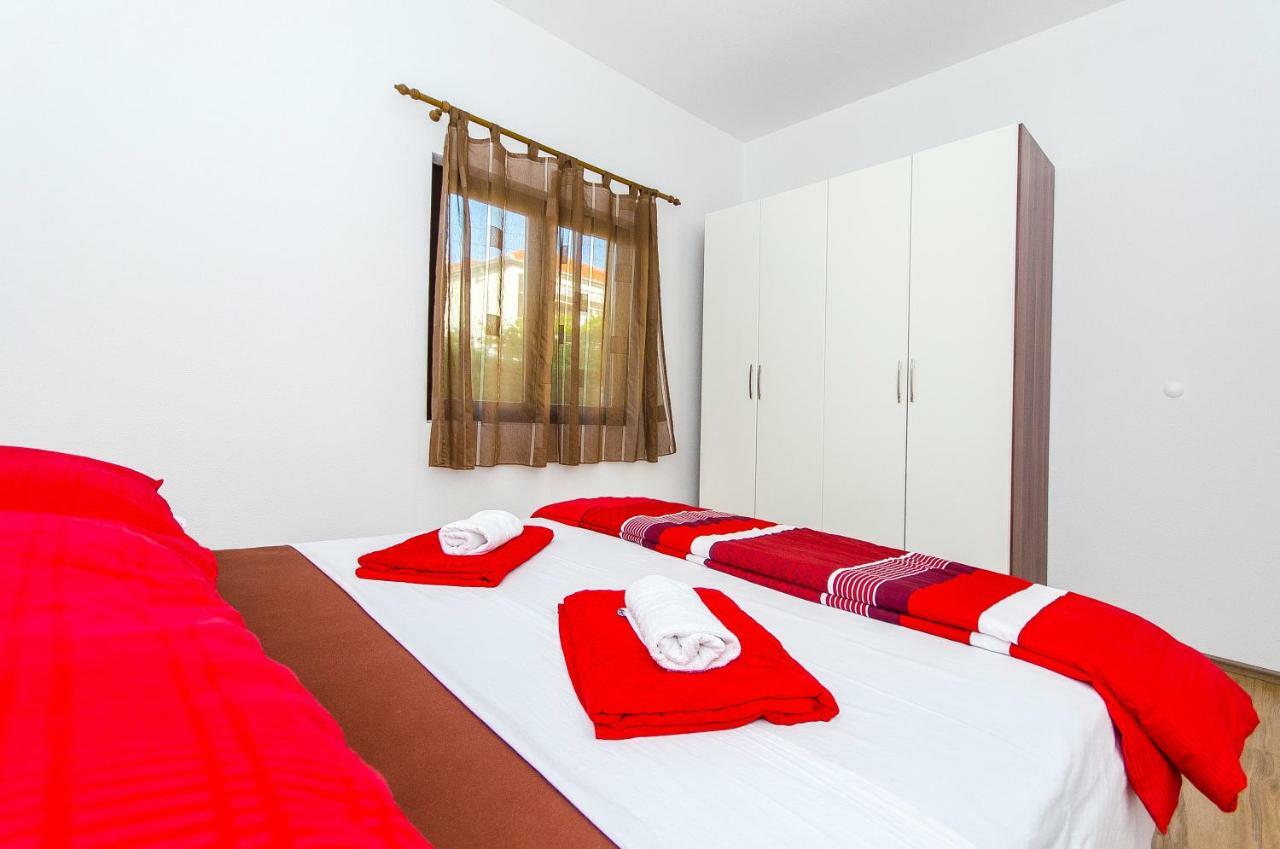 Apartment Ive Трогир Экстерьер фото